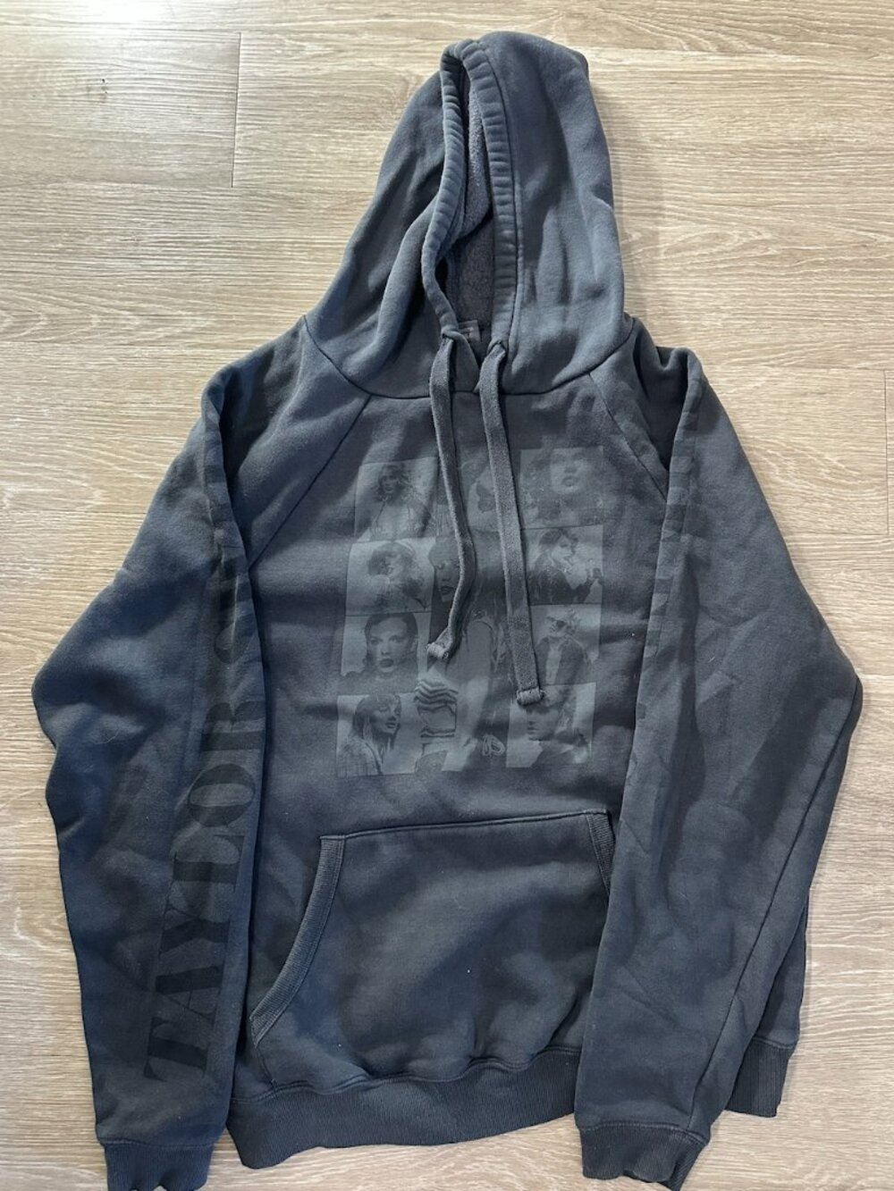 Taylor Swift The Eras Tour 2023 Hoodie Jacket Dark Gray Medium Unisex Hooded